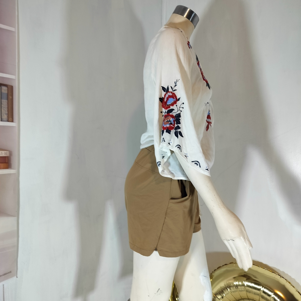 Daytrip Cream Blouse with Red and Blue Floral Embroidery - Picture 2 of 5